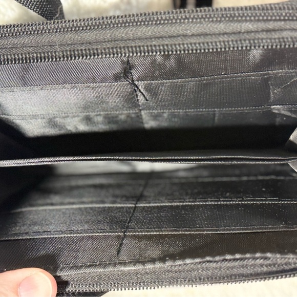 Embroidered purse - Picture 5 of 6